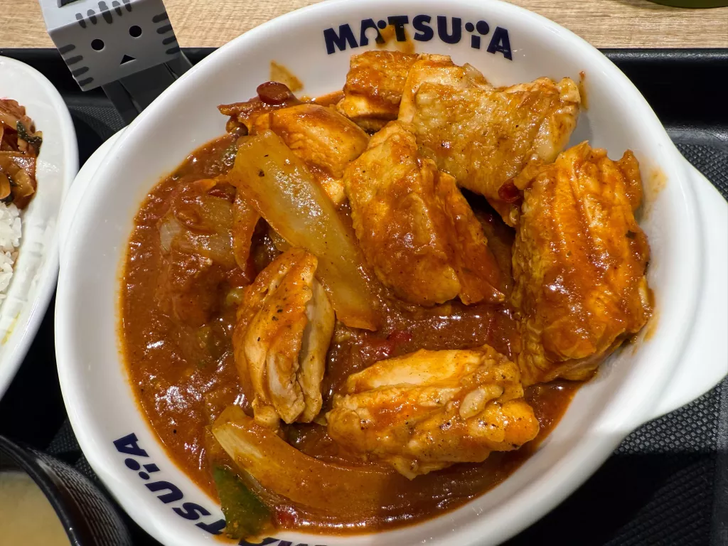 大きめの鶏肉がゴロゴロと イメージ